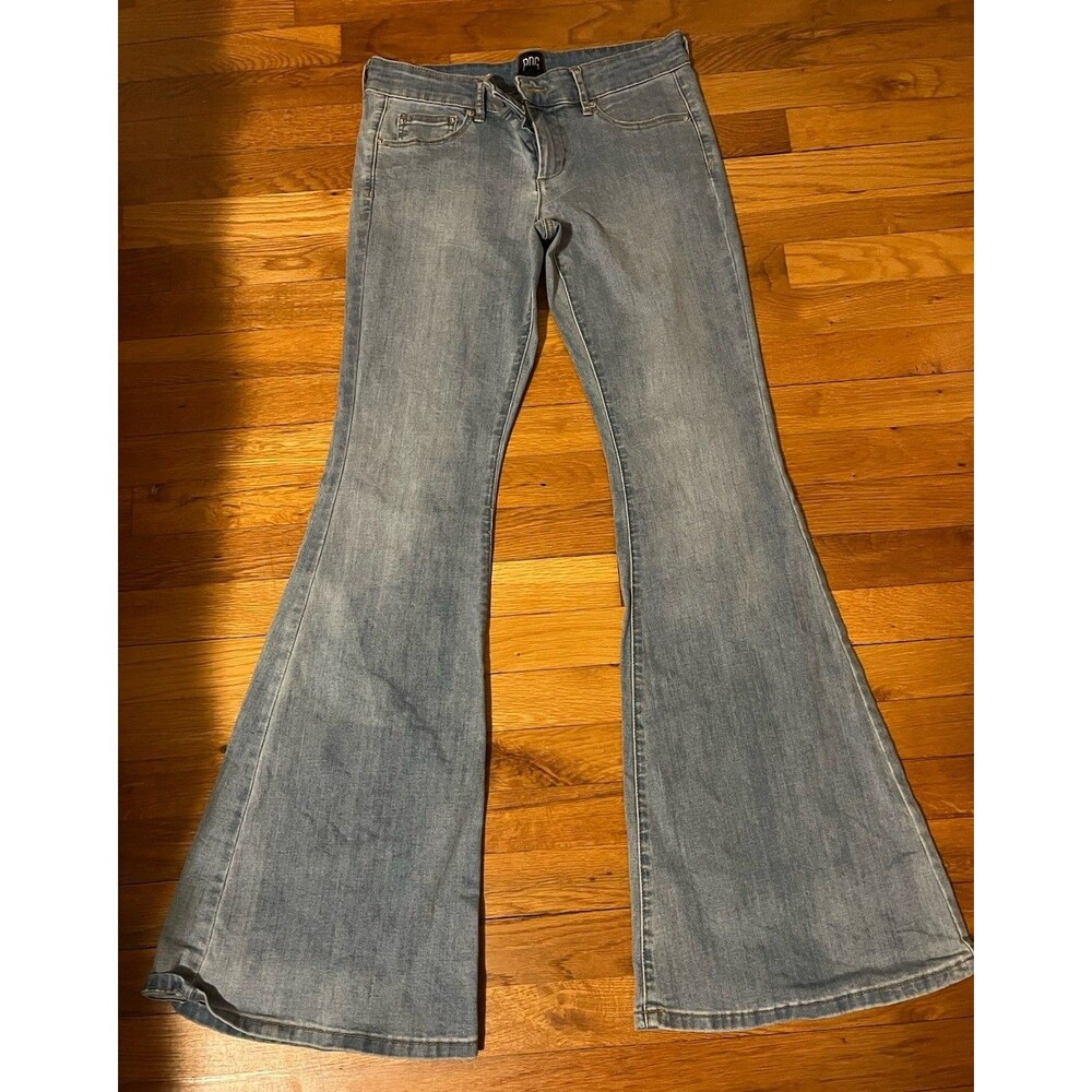 BDG Women's Blue Light Wash Flared Regular Fit Cotton Denim 5-Pocket Jeans